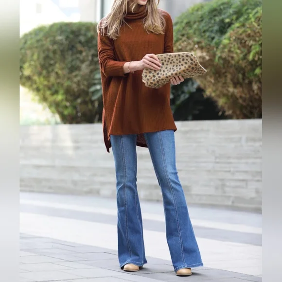 📢SALE! BOHO CHIC Brushed Thermal Waffle Cowl Neck Hi-Low Sweater Top - Picture 1 of 3